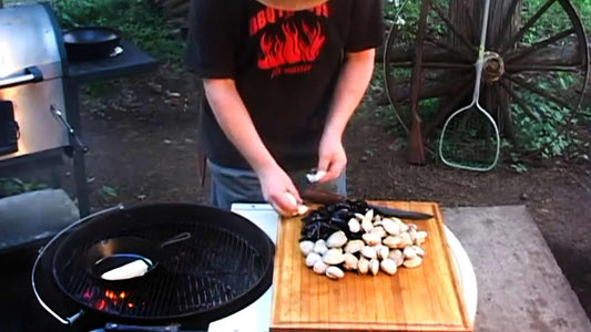 STEAMED CLAMS AND MUSSELS