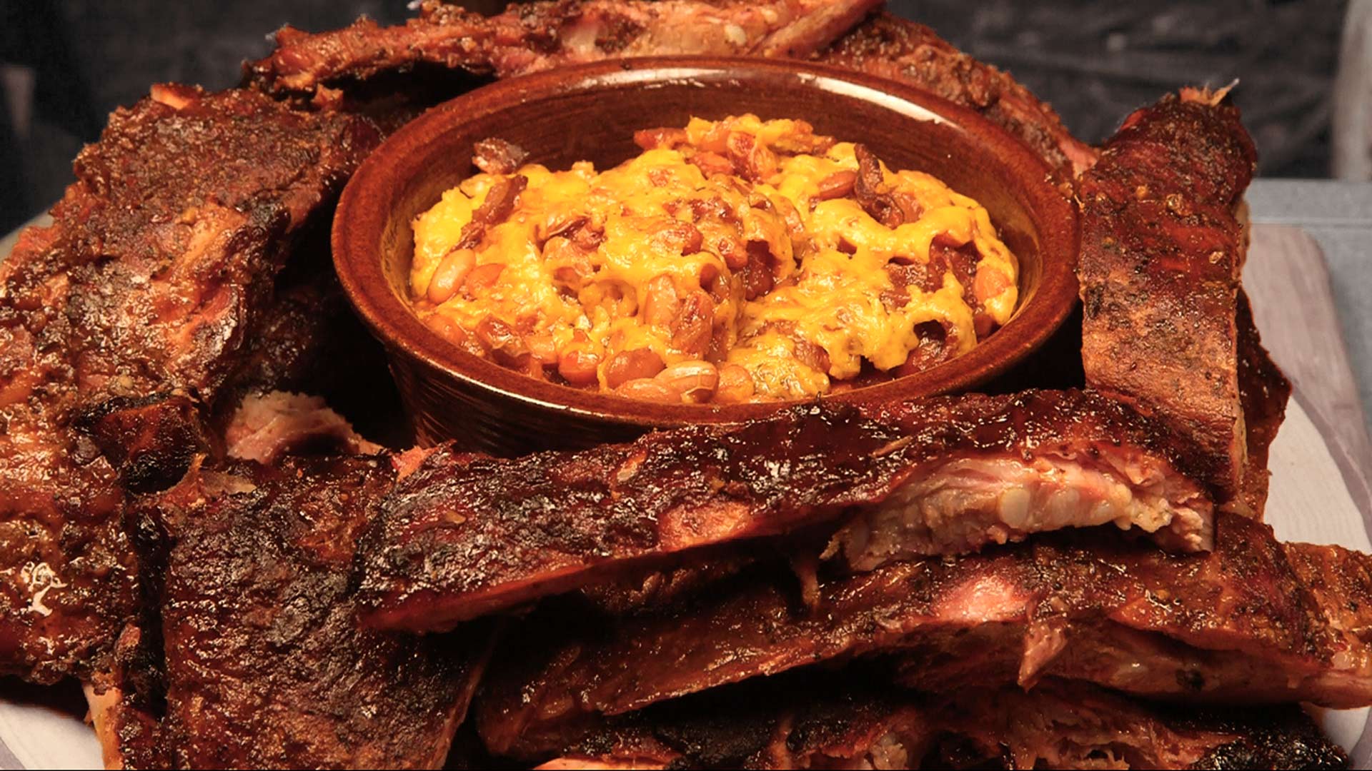 COLA SPARE RIBS WITH BBQ BEANS – BBQ Pit Boys